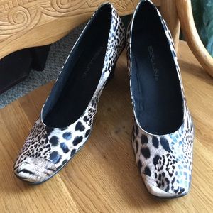 Leopard Bellini shoes size 9M